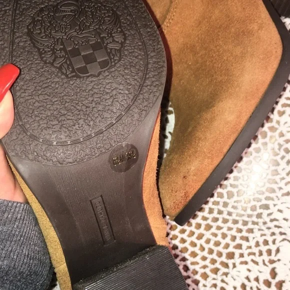 Vince Camuto Leather Heeled Ankle Boots - Picture 5 of 6